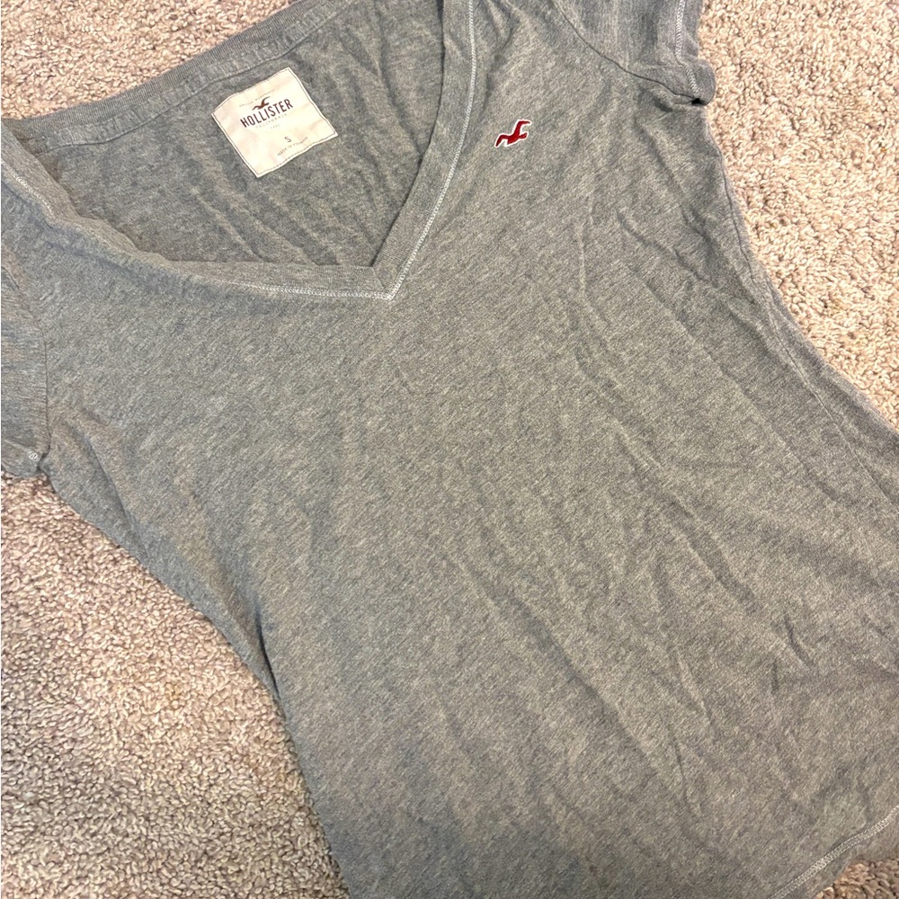 Hollister t-shirt